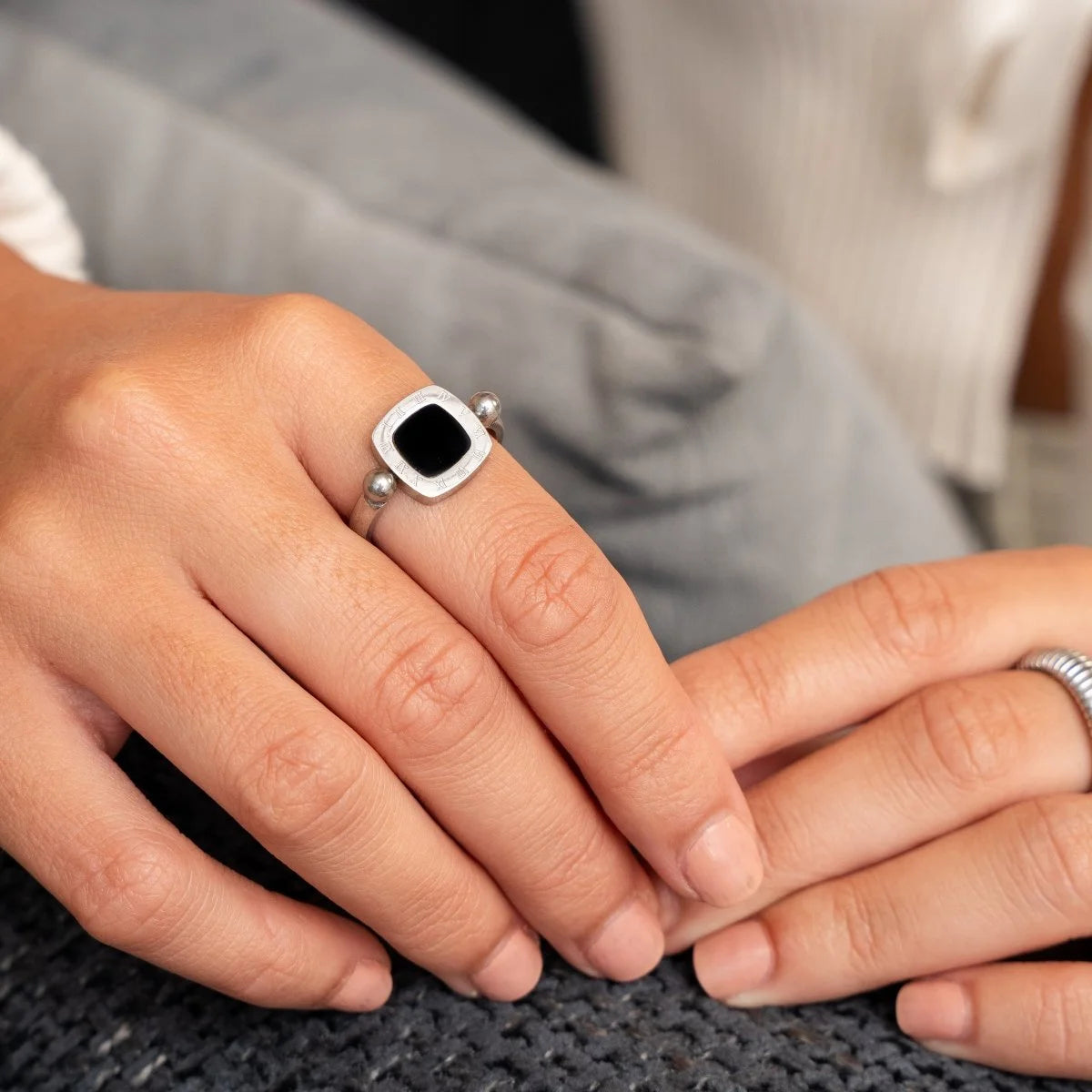 Anel Imperial Square Charm Giratório Prata Lenogue / 14