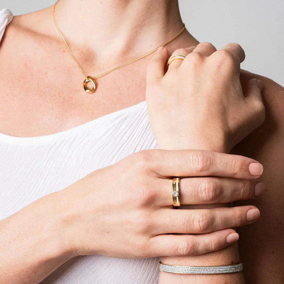 Anel Luxurious Rainha Pedra Cristal Lenogue