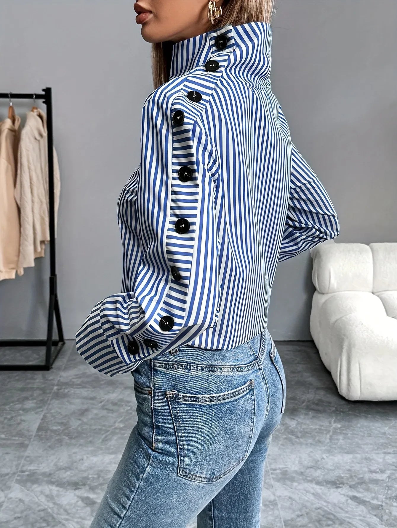 Blusa de Poliéster Listrada com Gola Alta Lenogue