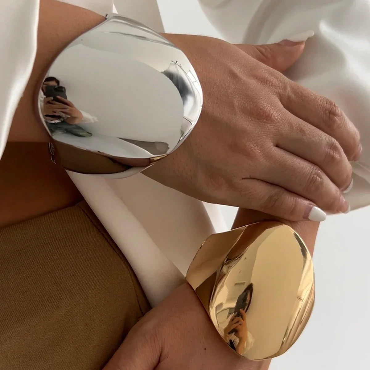 Bracelete Aro Aberto Acabamento Polido Lenogue