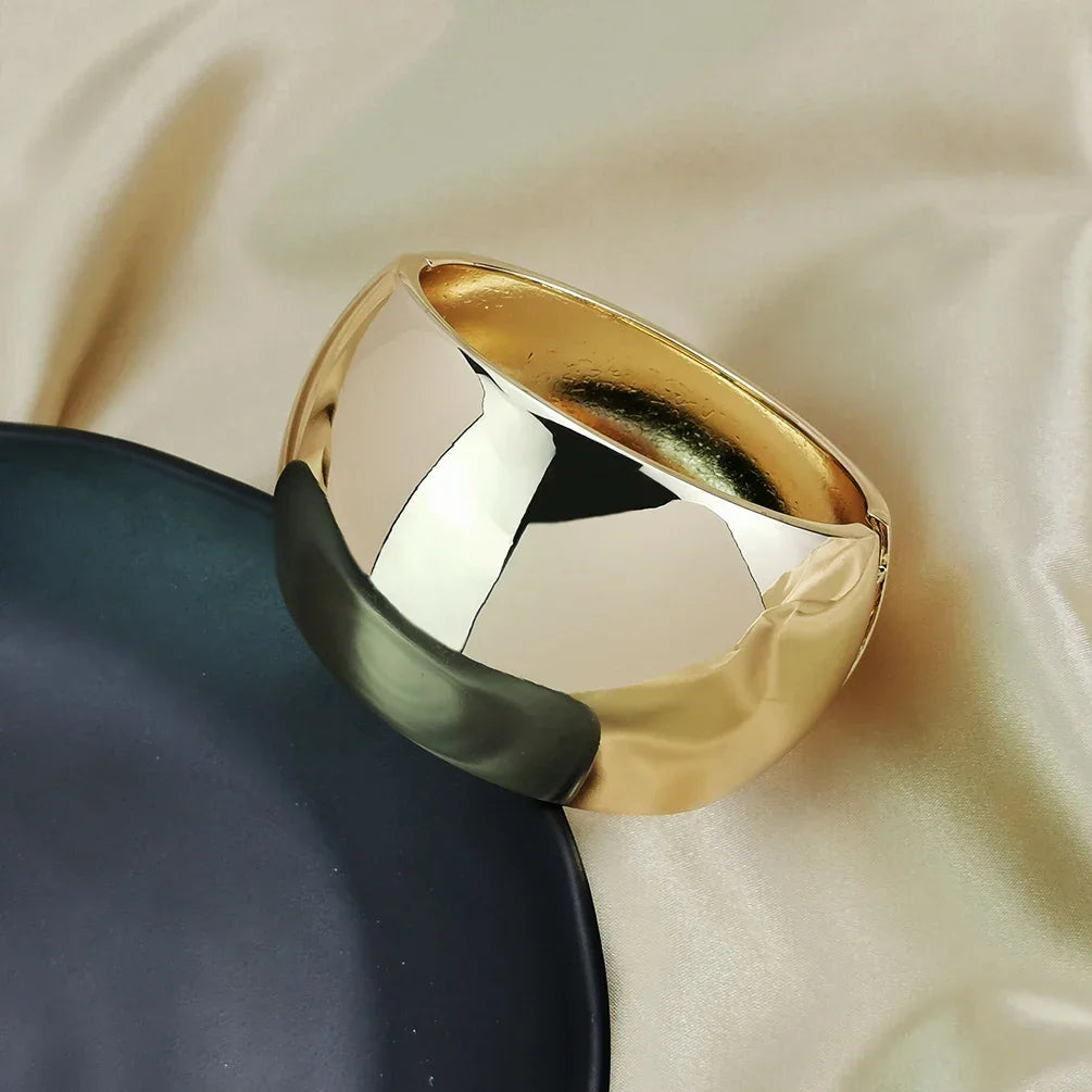 Bracelete Aro Aberto Largo Acabamento Polido Lenogue