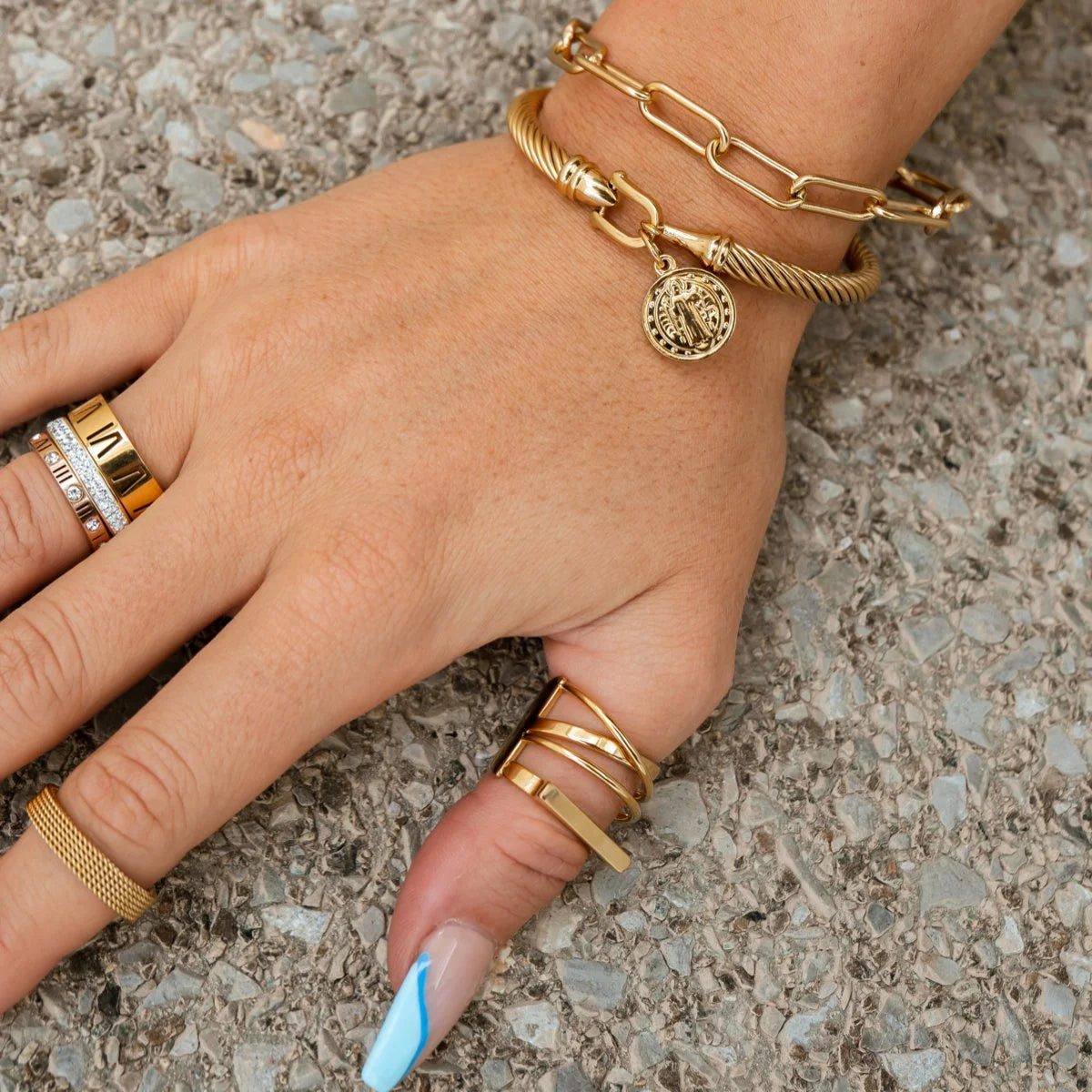 Bracelete Glamorous Pingente são Bento Lenogue 18cm