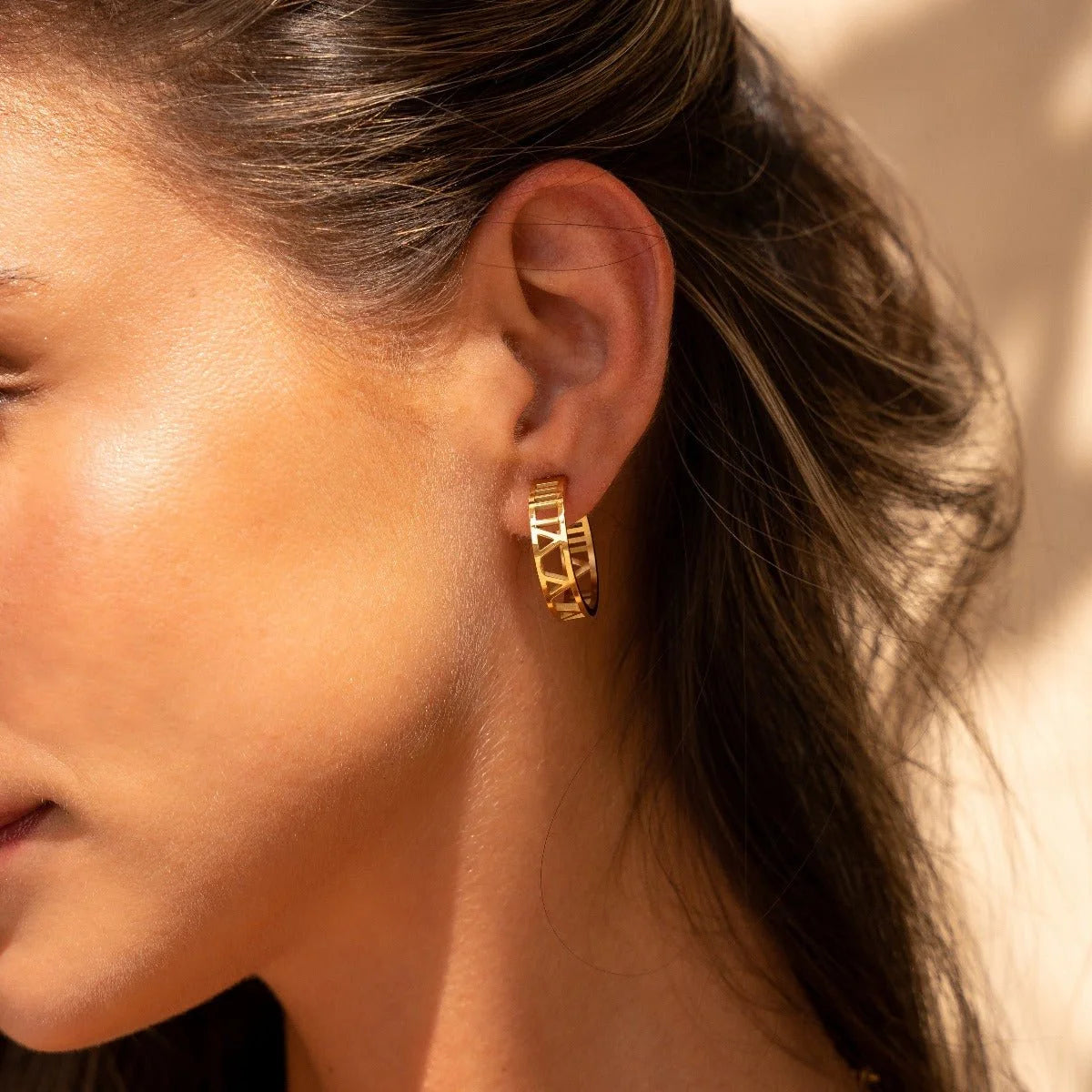 Brinco Glamorous de Argola Numeral Lenogue Ouro