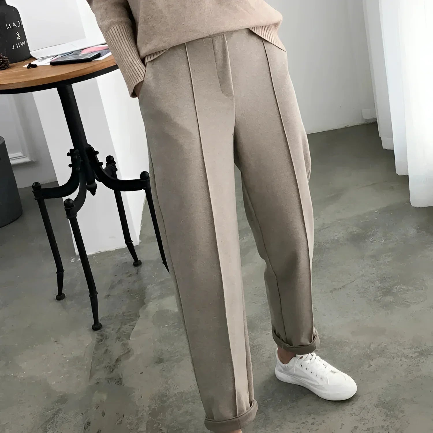 Calça de Alfaiataria Ajustada com Cintura Alta para Escritório Lenogue Marrom / p