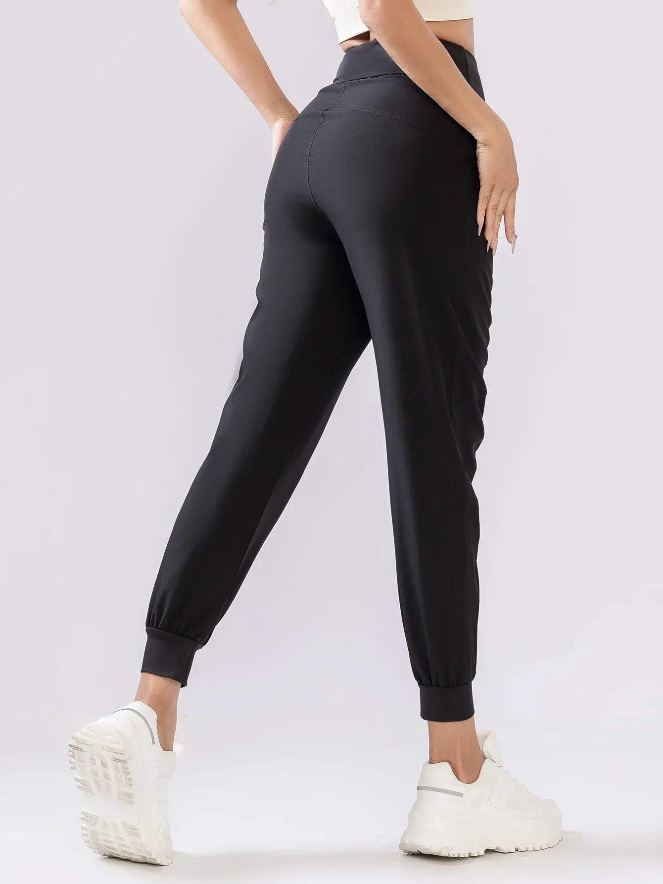 Calça Jogger de Malha Tecnológica e Secagem Rápida Lenogue