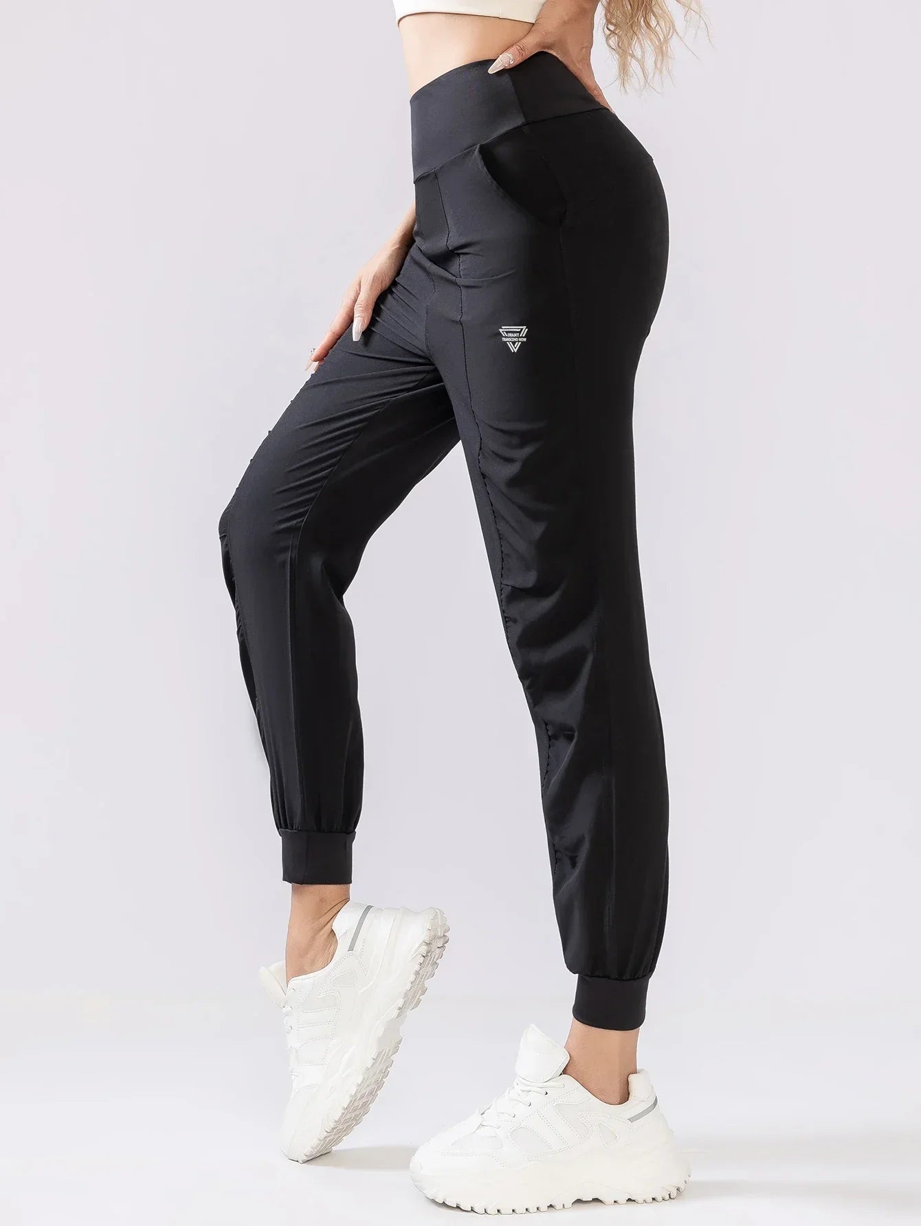 Calça Jogger de Malha Tecnológica e Secagem Rápida Lenogue Preto / p
