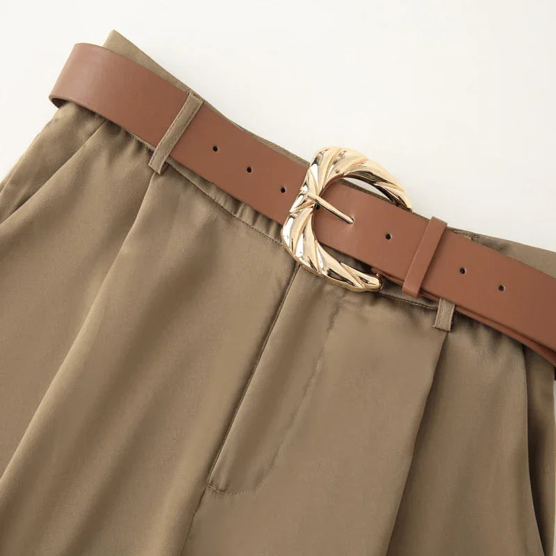 Calça Pantalona de Cetim com Cinto e Bolsos Chic Lenogue