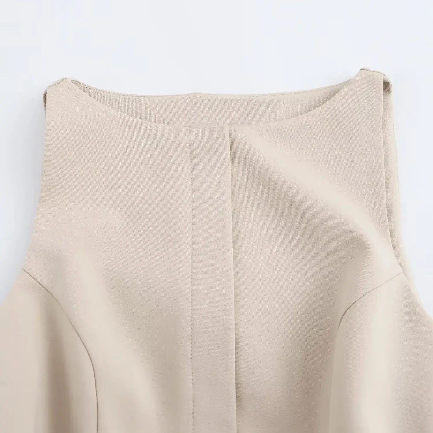 Conjunto Blusa sem Mangas Gola Redonda e Vestido Curto com Cinto Lenogue