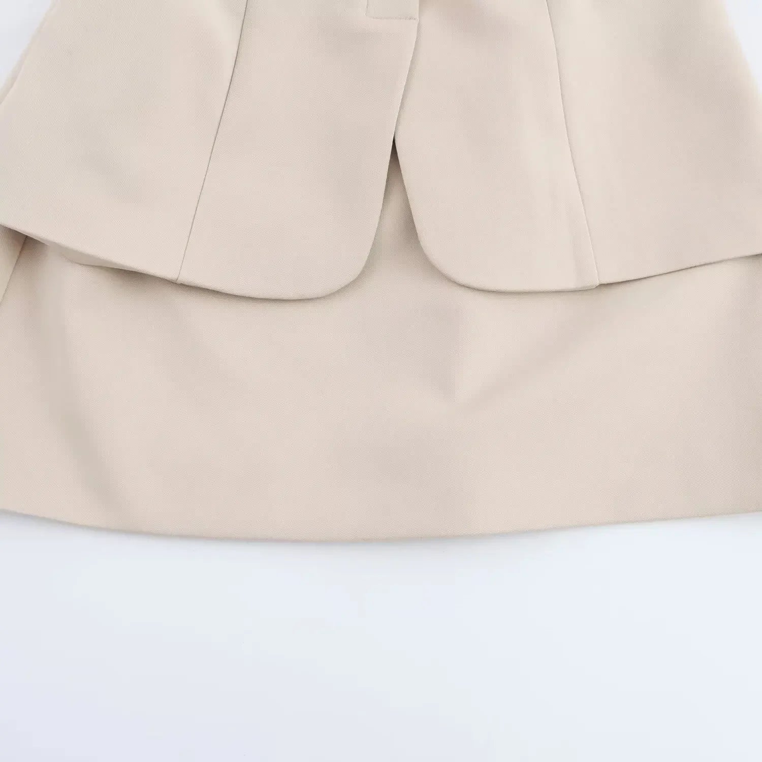 Conjunto Blusa sem Mangas Gola Redonda e Vestido Curto com Cinto Lenogue