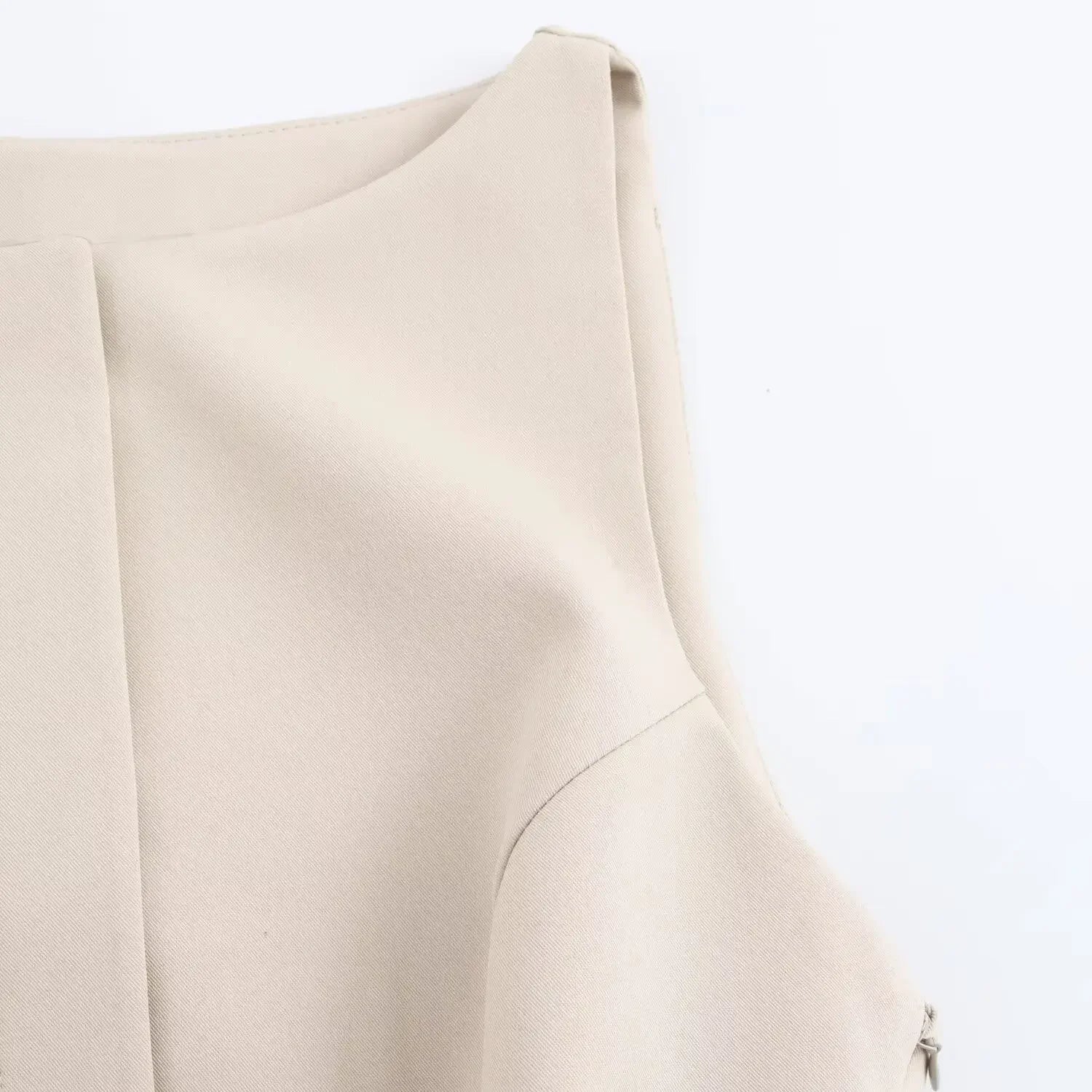 Conjunto Blusa sem Mangas Gola Redonda e Vestido Curto com Cinto Lenogue