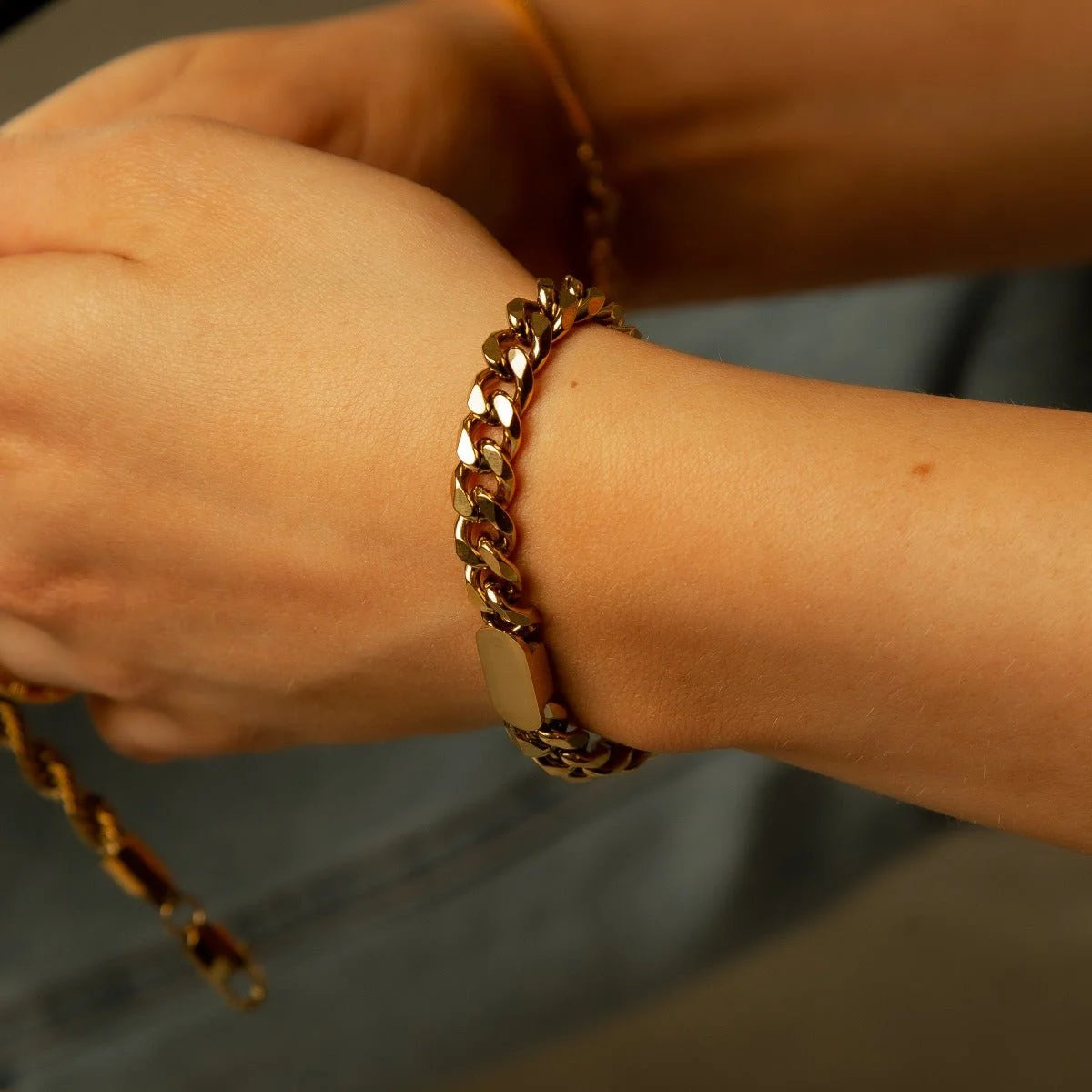 Pulseira Imperial de Corrente Pingente Retangular Banhada em Ouro 18k Lenogue 16cm