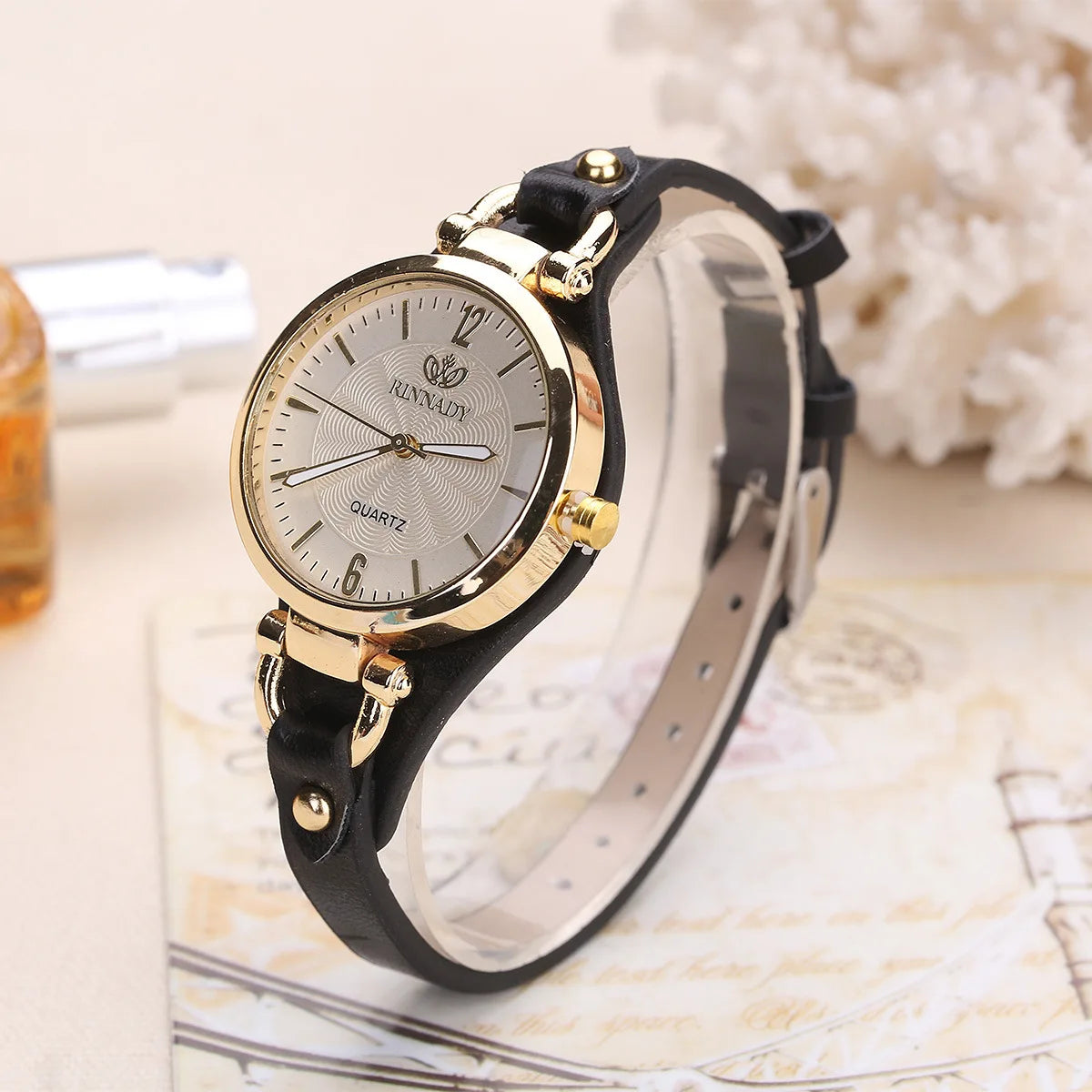 Relógio Feminino de Couro com Pulseira e Fivela Éclat Lenogue