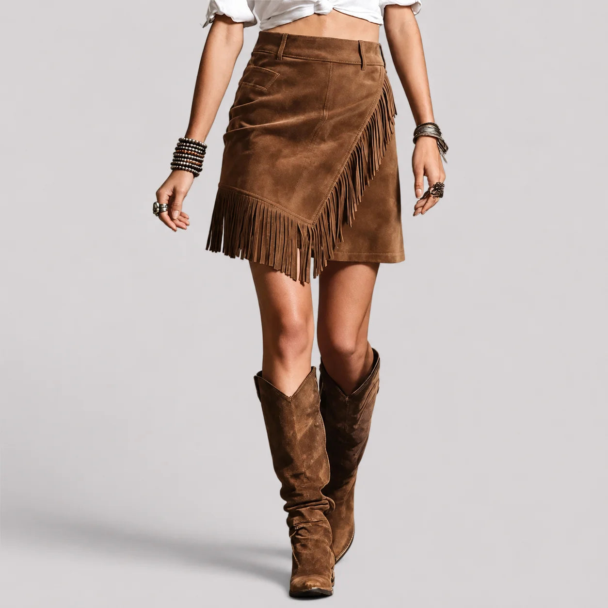 Saia Curta de Suede com Franjas Marrom Vintage Chic Lenogue / p