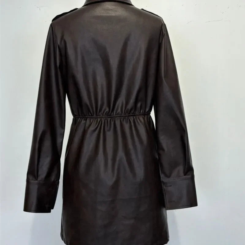 Vestido Curto Couro Ecológico Meio Zíper Marrom Lenogue