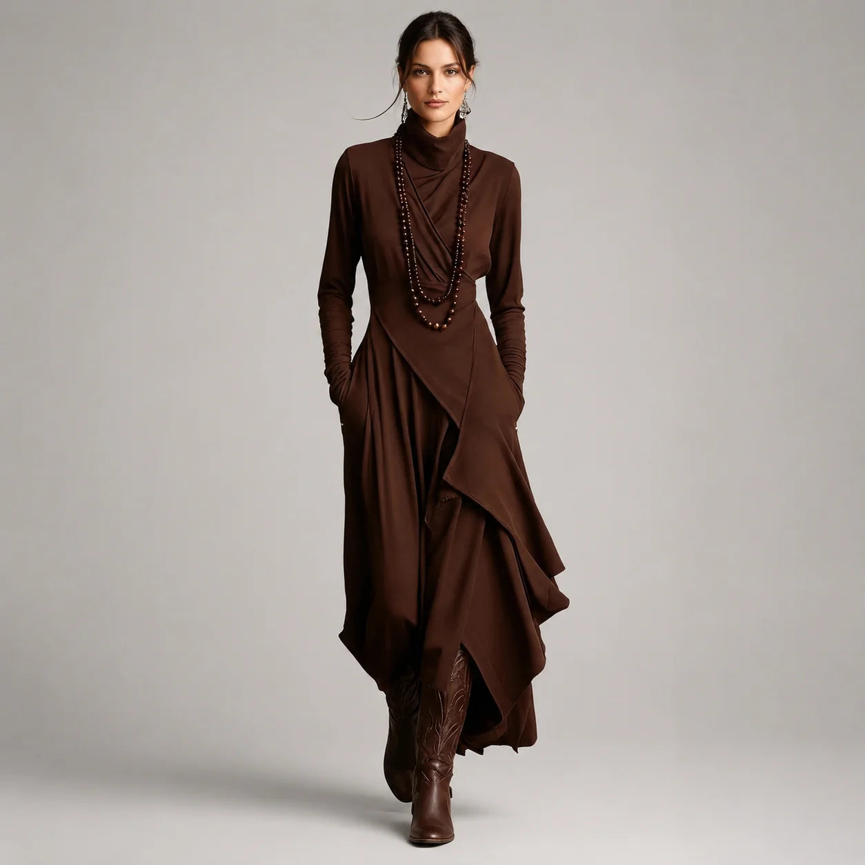 Vestido Longo com Gola Alta e Bolsos Assimétrico Vintage Lenogue Marrom / p