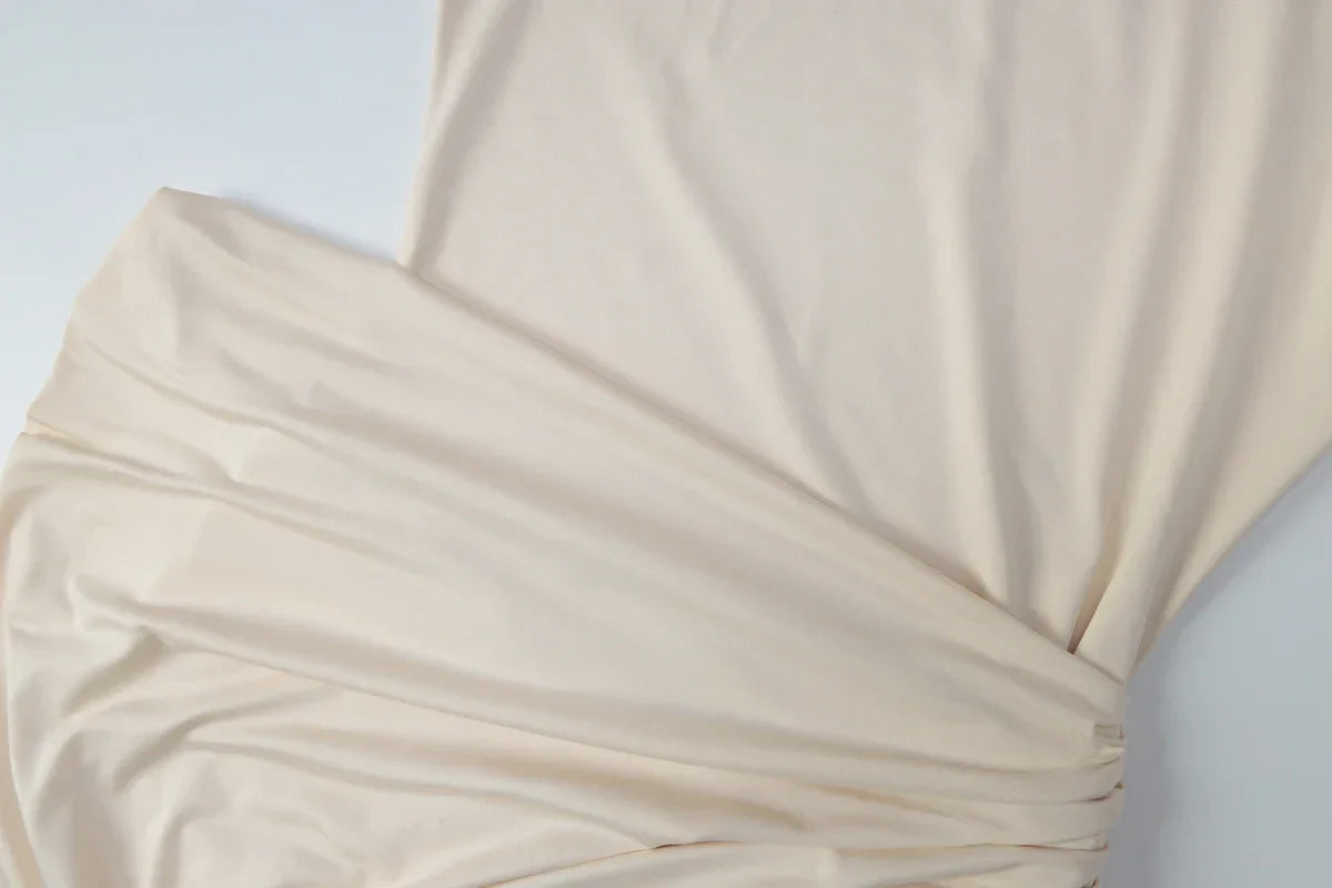 Vestido Longo Tubinho Gola Alta com Franzido Manga Longa Lenogue