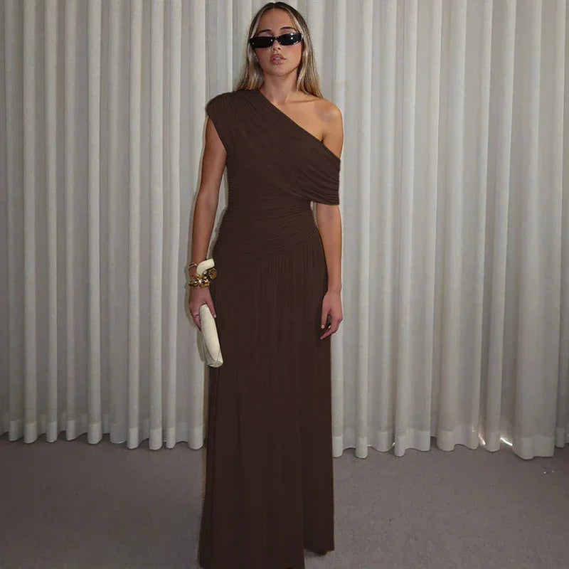 Vestido Longo um Ombro só com Franzido e Pregas Lenogue