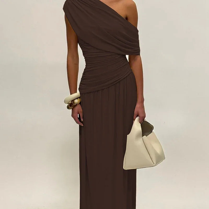 Vestido Longo um Ombro só com Franzido e Pregas Lenogue