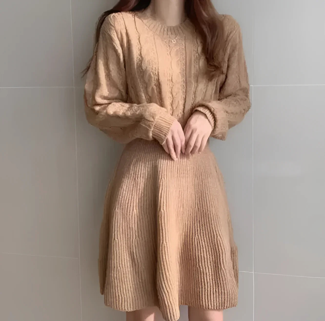 Vestido Midi em Tricot Off White para Estilo Casual Chic Lenogue