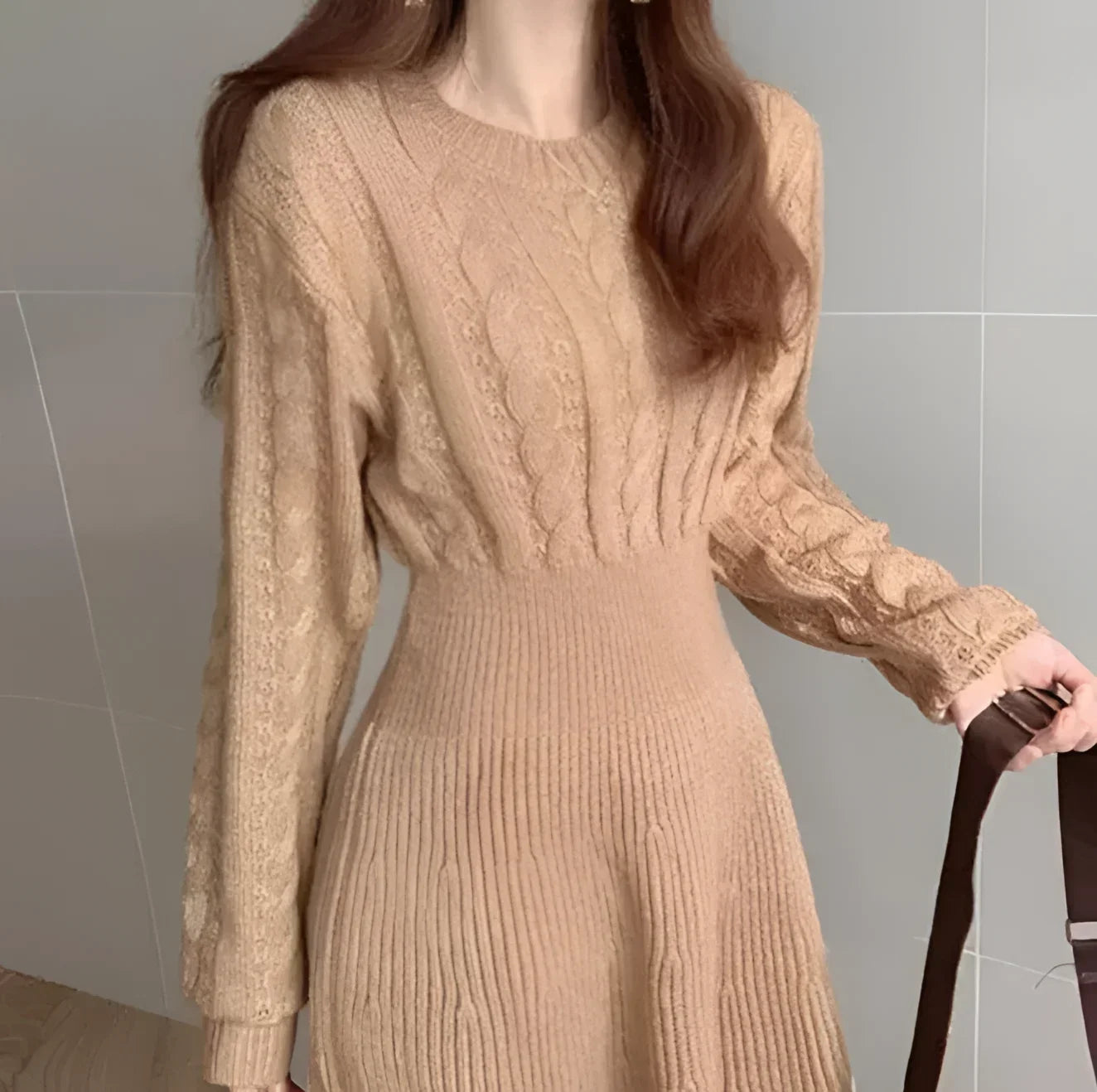 Vestido Midi em Tricot Off White para Estilo Casual Chic Lenogue