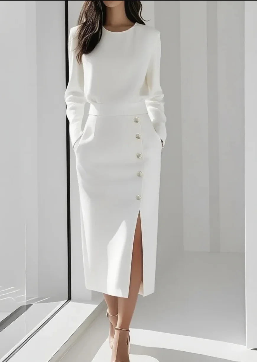 Vestido Midi Gola Redonda Manga Longa com Botões Fenda Lenogue