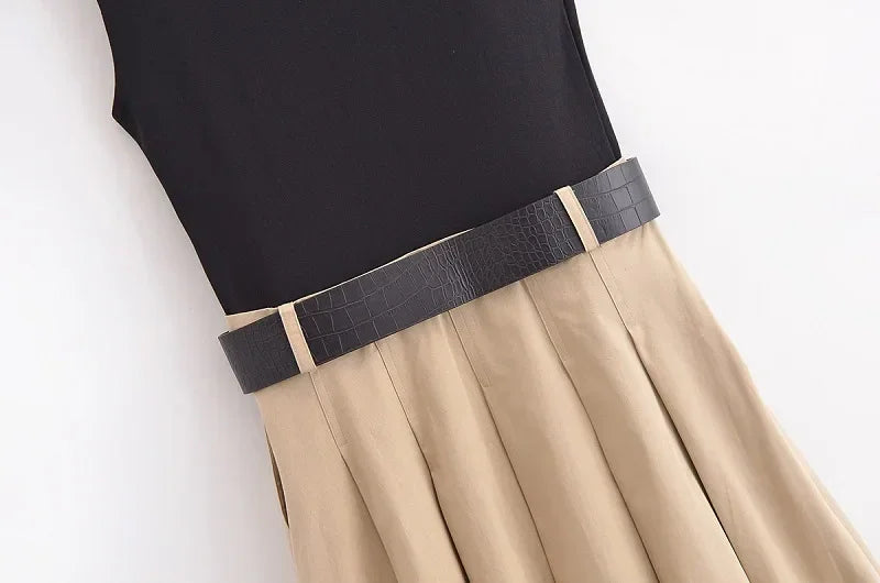 Vestido Midi Plissado em Tricot com Cinto para Festas Lenogue