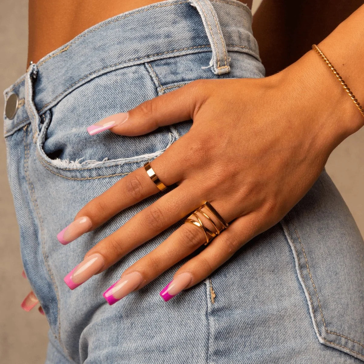 Aliança Glamorous Quadrada Anatômica Lenogue Ouro / 14