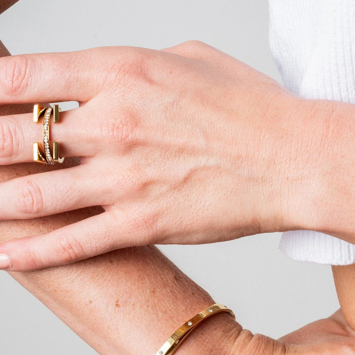 Anel Divine Truth Lenogue