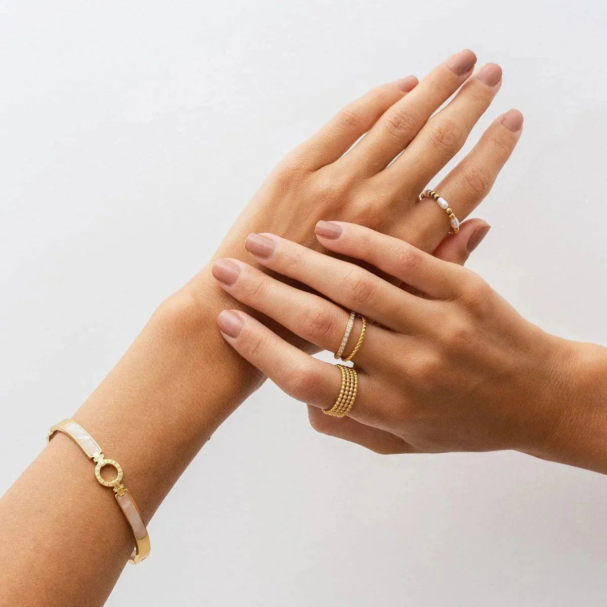 Anel Luxurious Esferas Icônica Lenogue