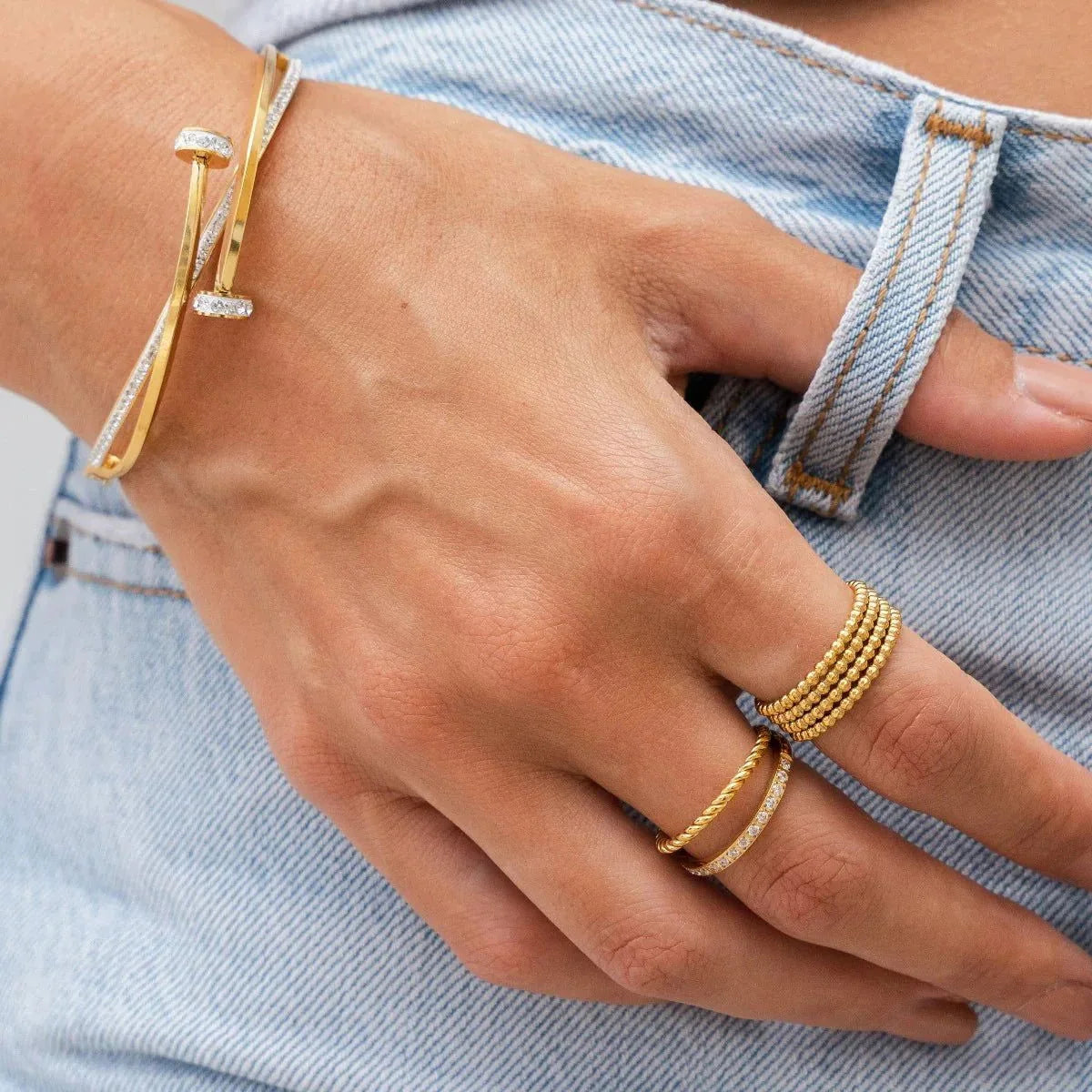 Anel Luxurious Esferas Icônica Lenogue Ouro / 14