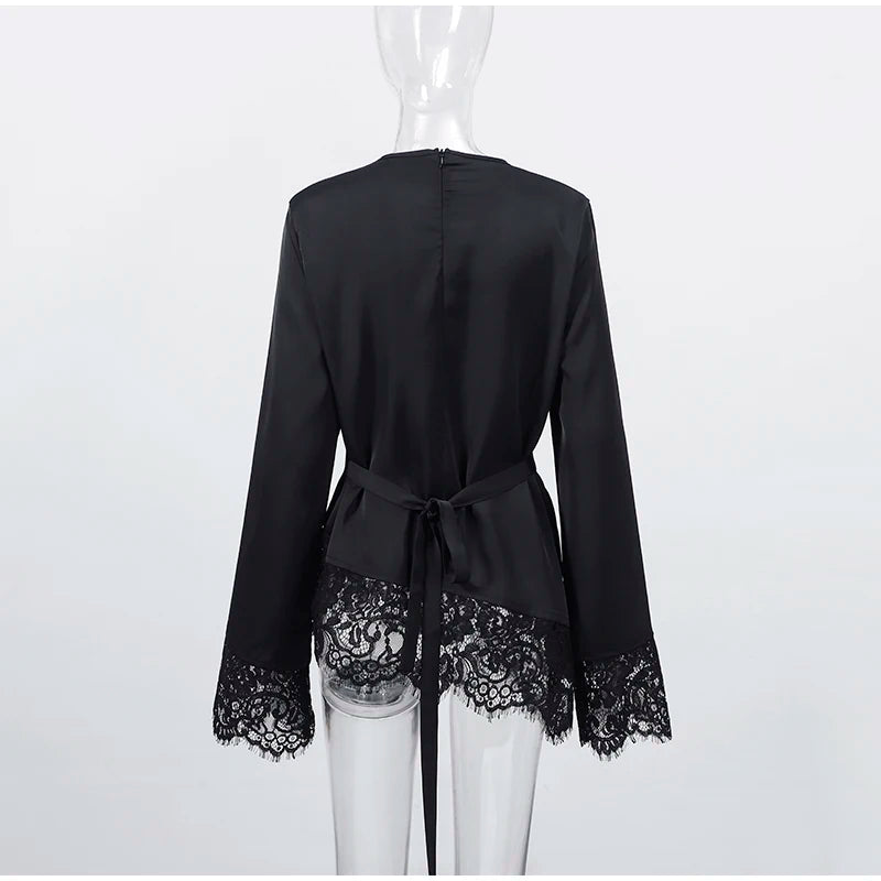 Blusa com Renda e Patchwork Couture Lenogue