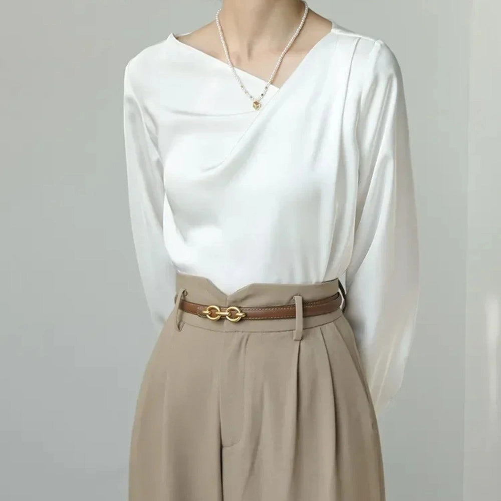 Blusa de Cetim com Gola Inclinada e Manga Longa Branco Élégant Lenogue