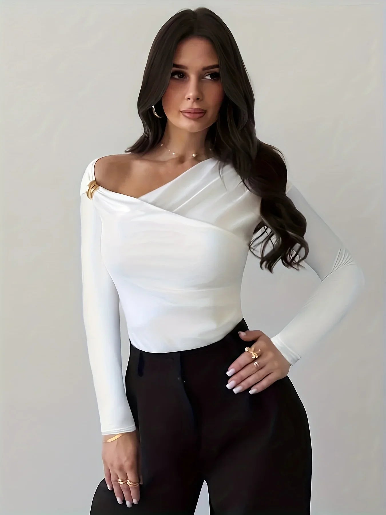 Blusa Slim Gola Assimétrica Fivela Metálica Manga Longa Lenogue