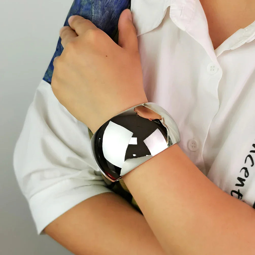 Bracelete Aro Aberto Largo Acabamento Polido Lenogue