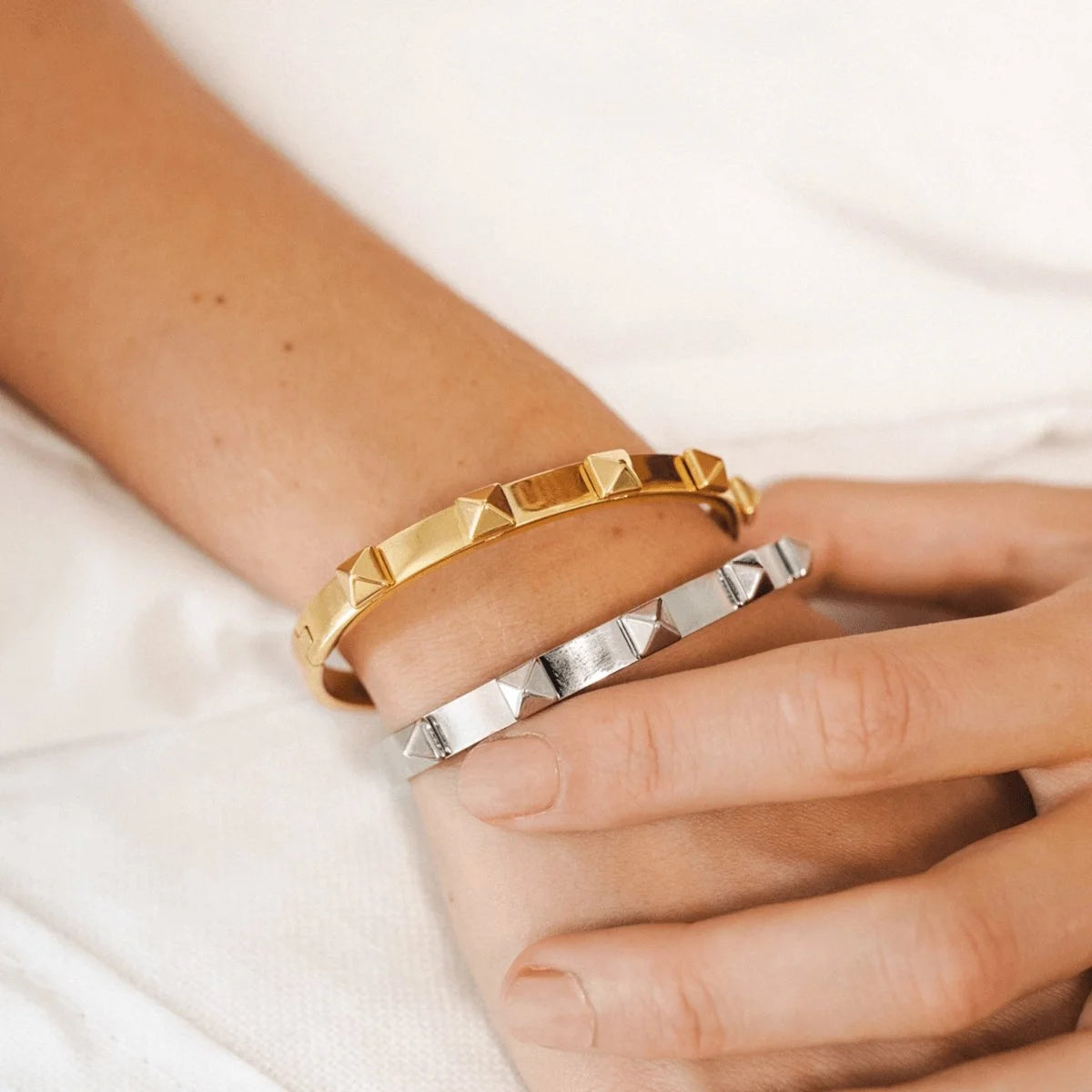 Bracelete Divine Tachas Prata Lenogue 17cm