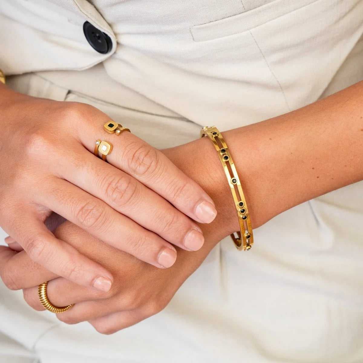 Bracelete Imperial Black Studs Lenogue Ouro