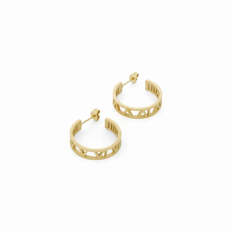 Brinco Glamorous de Argola Numeral Banhado em Ouro 18K Lenogue