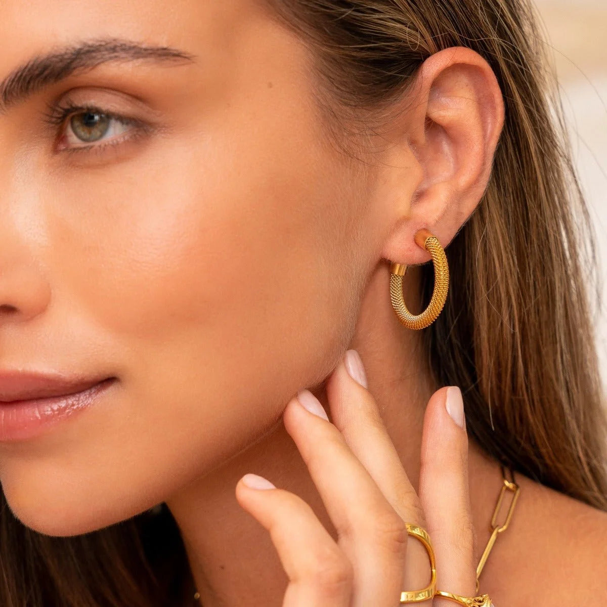 Brinco Noble de Argola Isabella Malha Lenogue Ouro