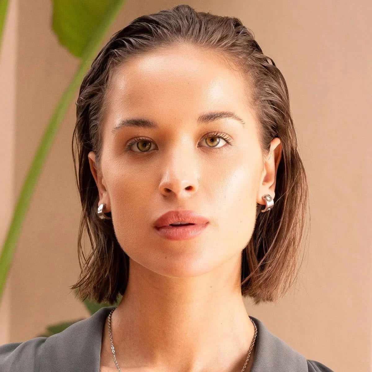 Brinco Noble Giratório Numeral Romanos Prata Lenogue