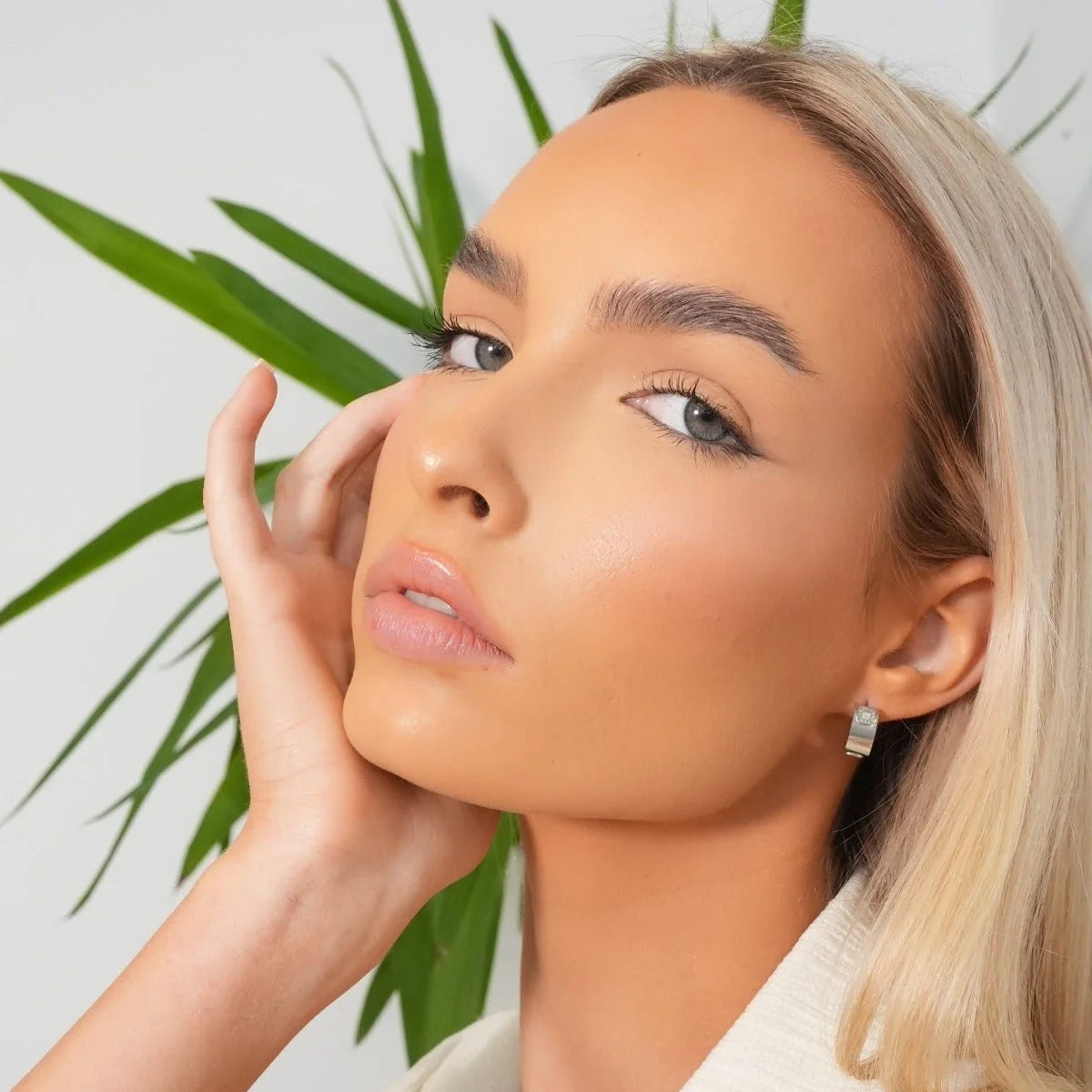 Brinco Radiant Square Charm Prata Lenogue