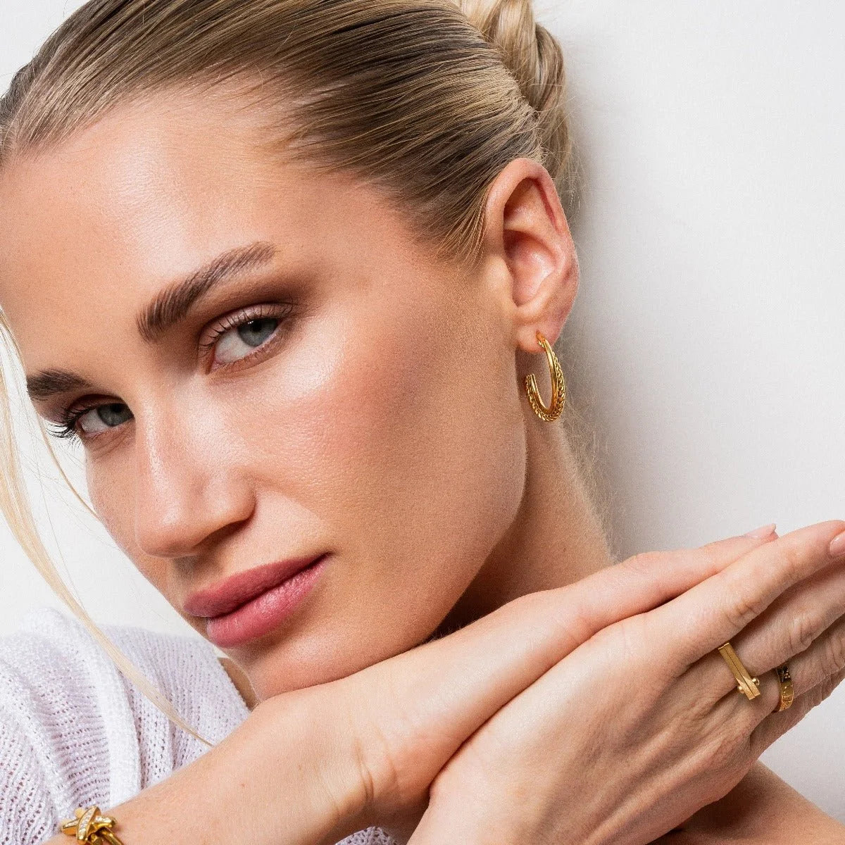 Brincos Pure de Argola Madison Lenogue Ouro