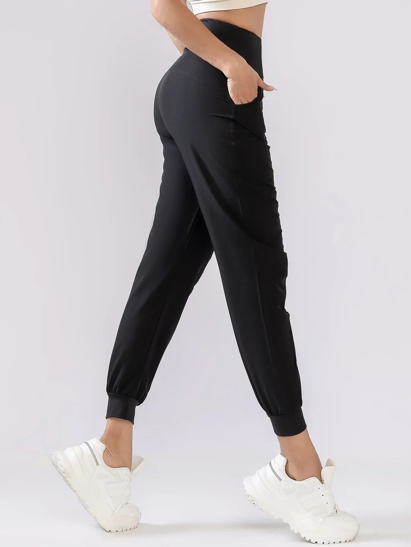 Calça Jogger de Malha Tecnológica e Secagem Rápida Lenogue