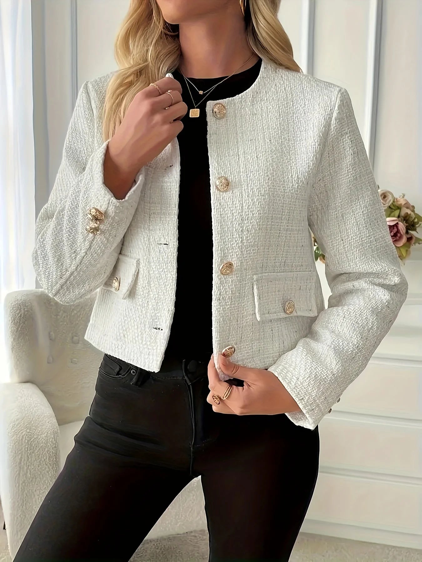 Casaco de Tweed com Botões Dourados e Gola Redonda Lenogue Branco / p