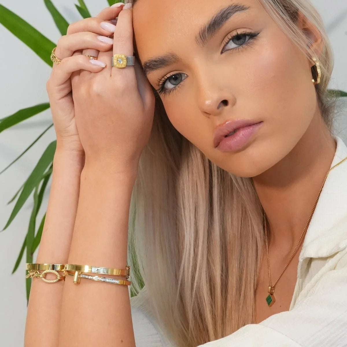 Colar Noble Geometric Minimal Lenogue Ouro
