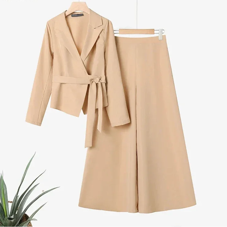 Conjunto Blazer Leve com Cinto e Calça Pantalona Lenogue