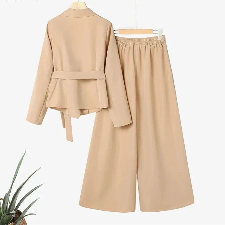 Conjunto Blazer Leve com Cinto e Calça Pantalona Lenogue