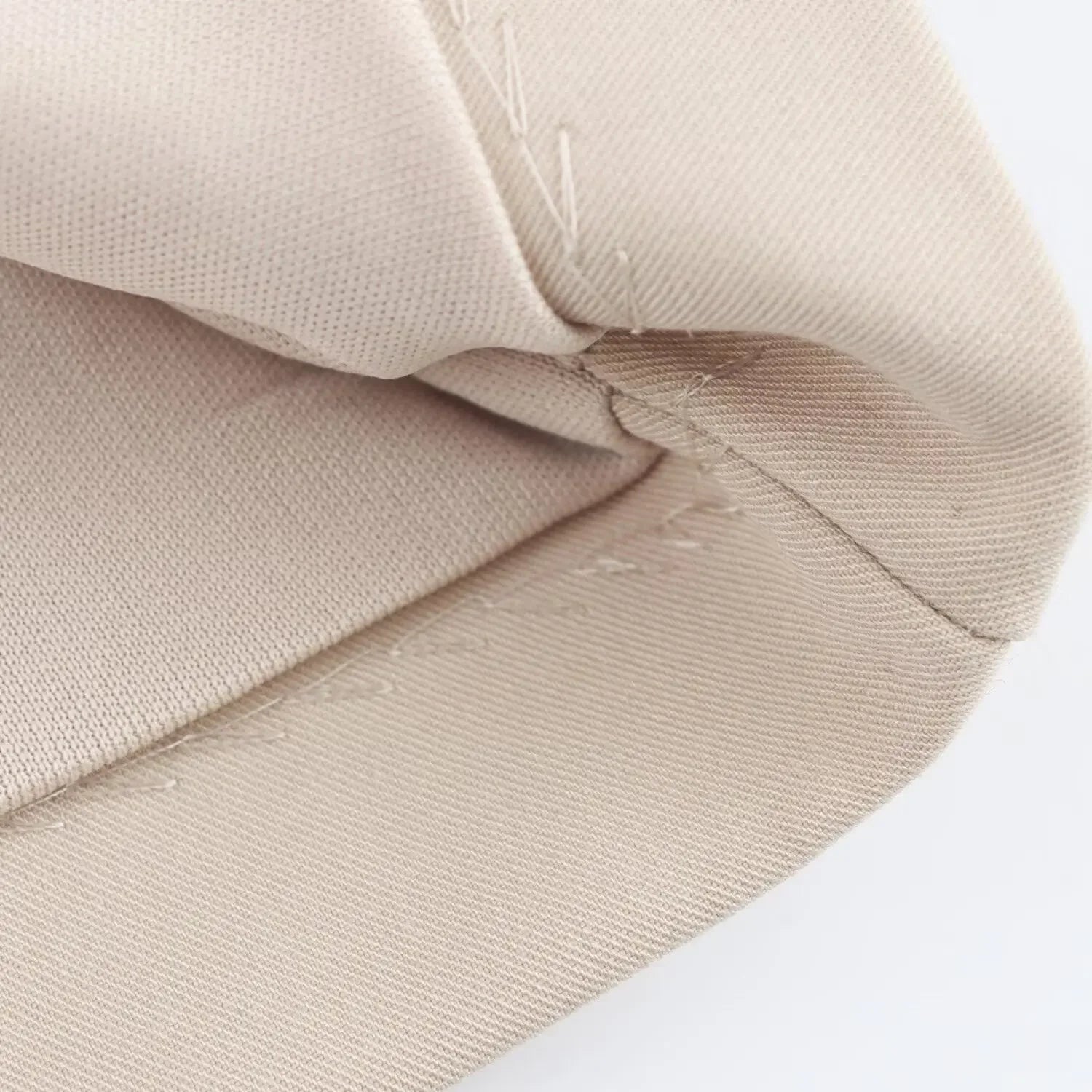 Conjunto Blusa sem Mangas Gola Redonda e Vestido Curto com Cinto Lenogue