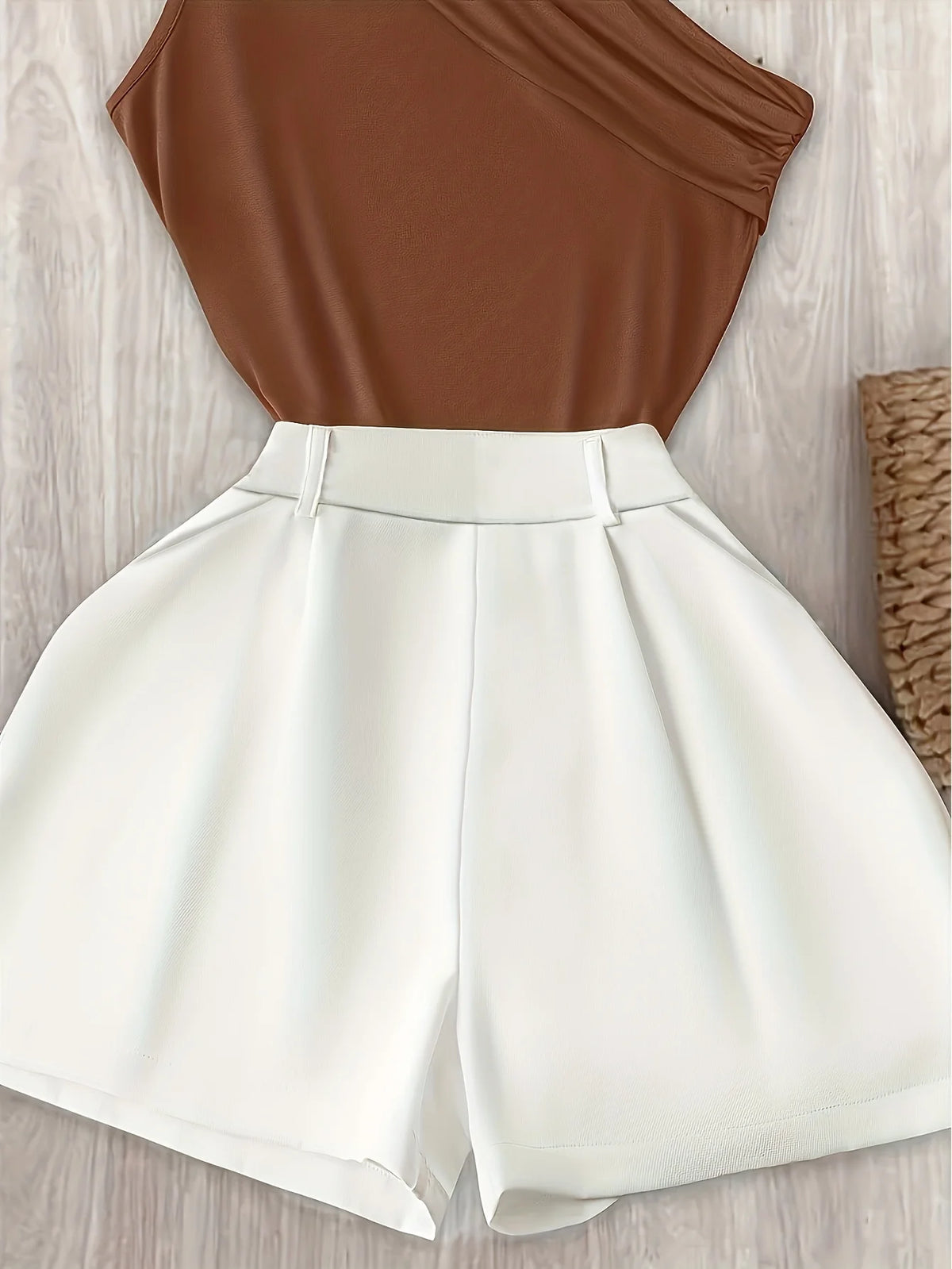 Conjunto Cintura Alta e Pernas Largas Marrom e Branco Élégant Lenogue