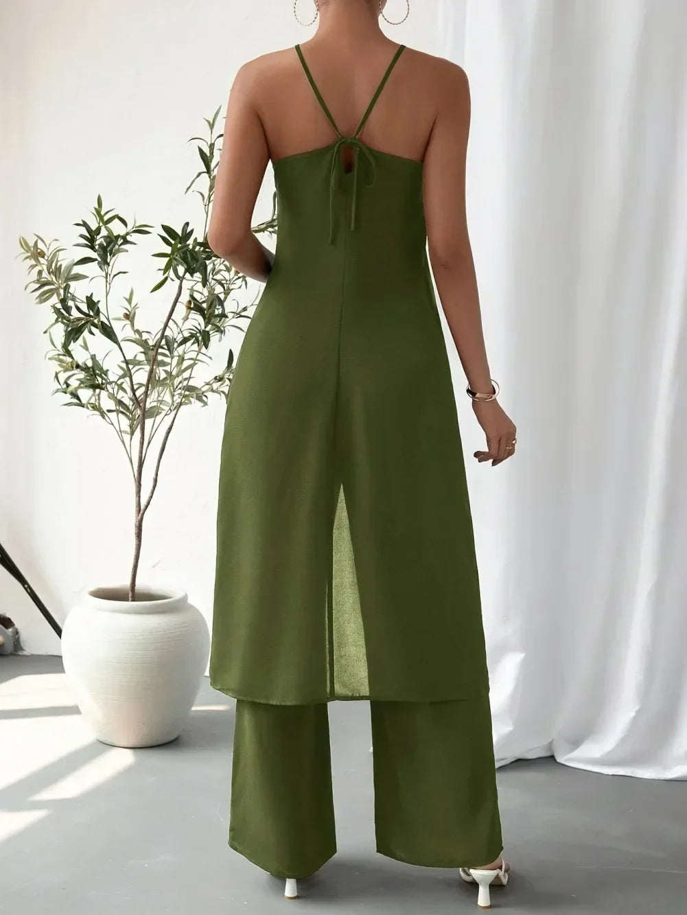 Conjunto Top Halter e Calça Pantalona Cintura Alta Lenogue