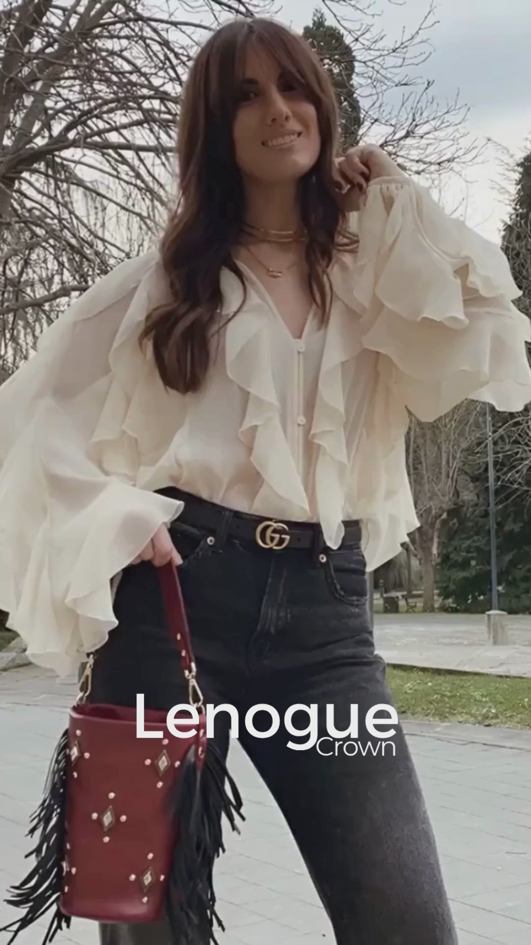 Blusa Casual em Chiffon com Babados e Manga Borboleta Lenogue